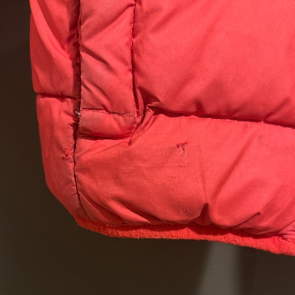 The North Face Vibrant Red Quilted Jacket - Picture 4 of 6